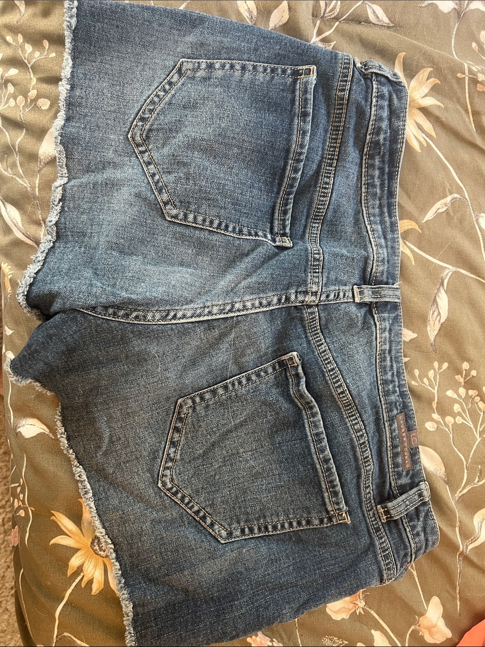 Jeans Subcategory Identification - Picture 2 of 2